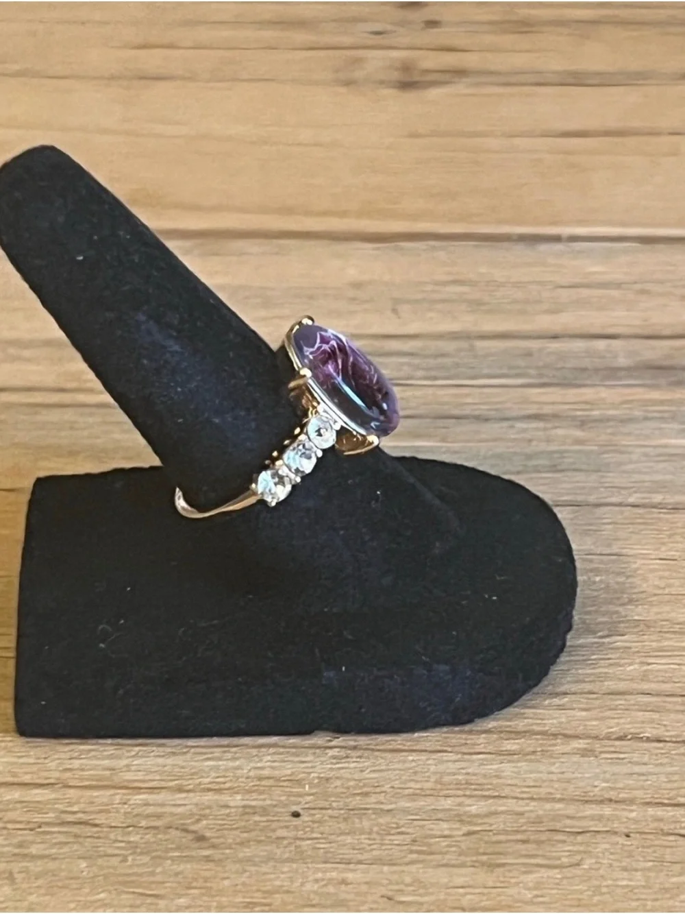 Gold Tone Fashion Ring with Purple Rose Cabochon Size 5.5-NWOT